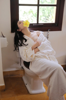下水道美人鱼图片